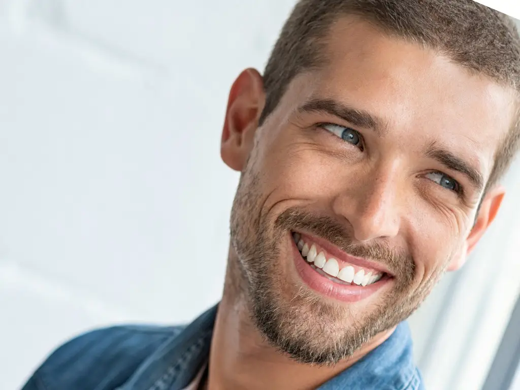 Pasienthistorier, bilde av en vakker moden dame som smiler