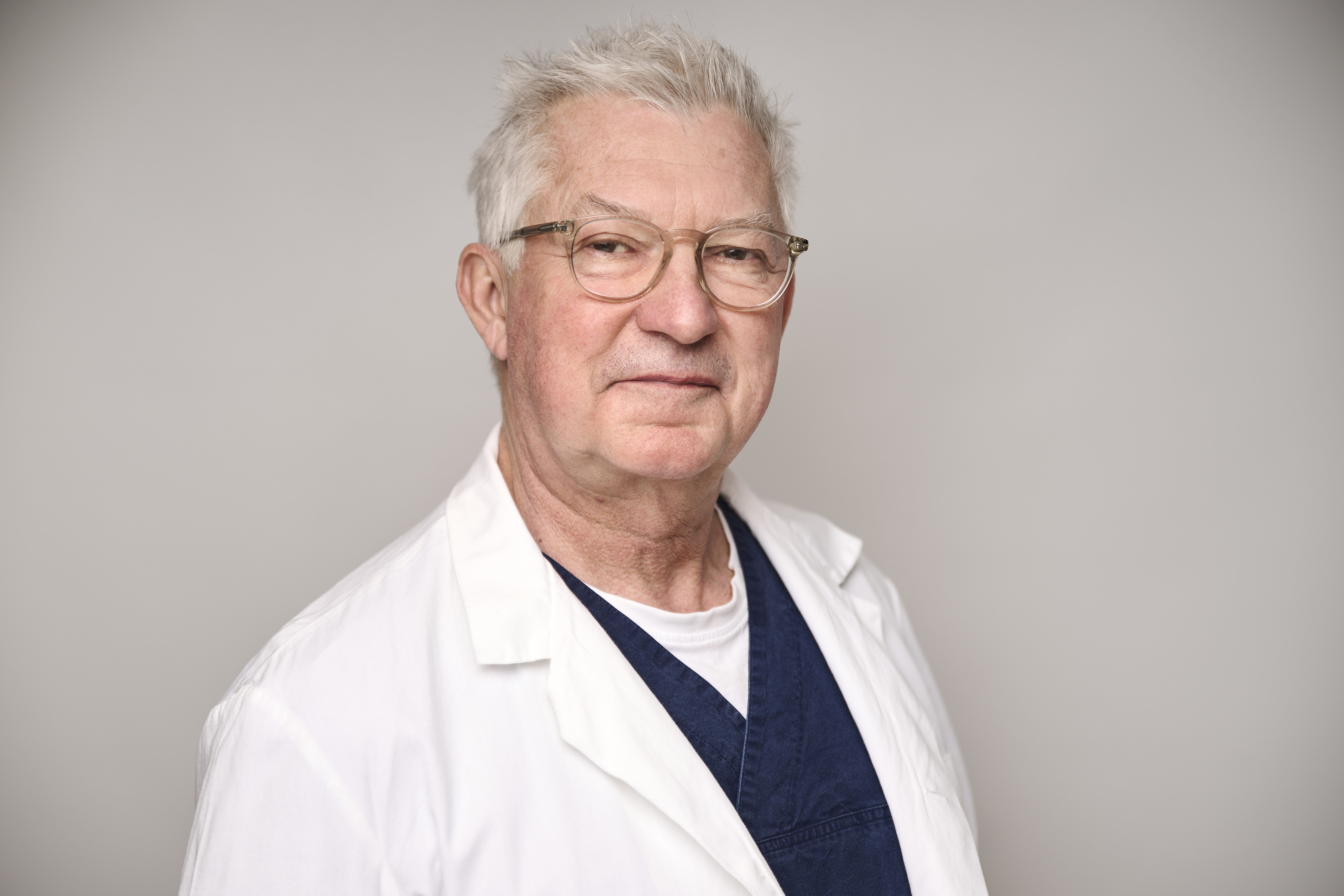 Dr. Marius Barstad Plastisk kirurgi dekket av det offentlige